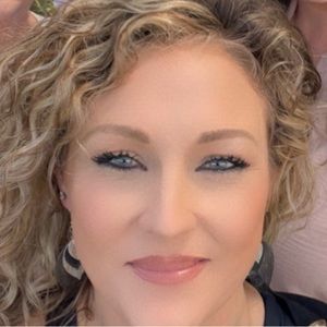 Meet your Posher, Candice